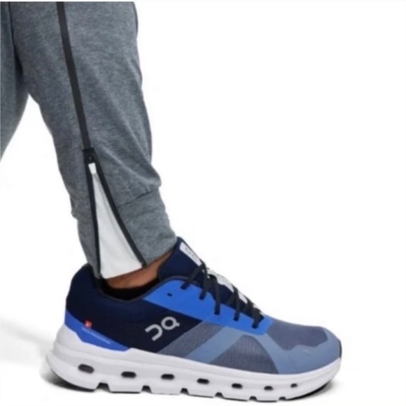 On Cloud In Running Pants - Picture 4 of 8